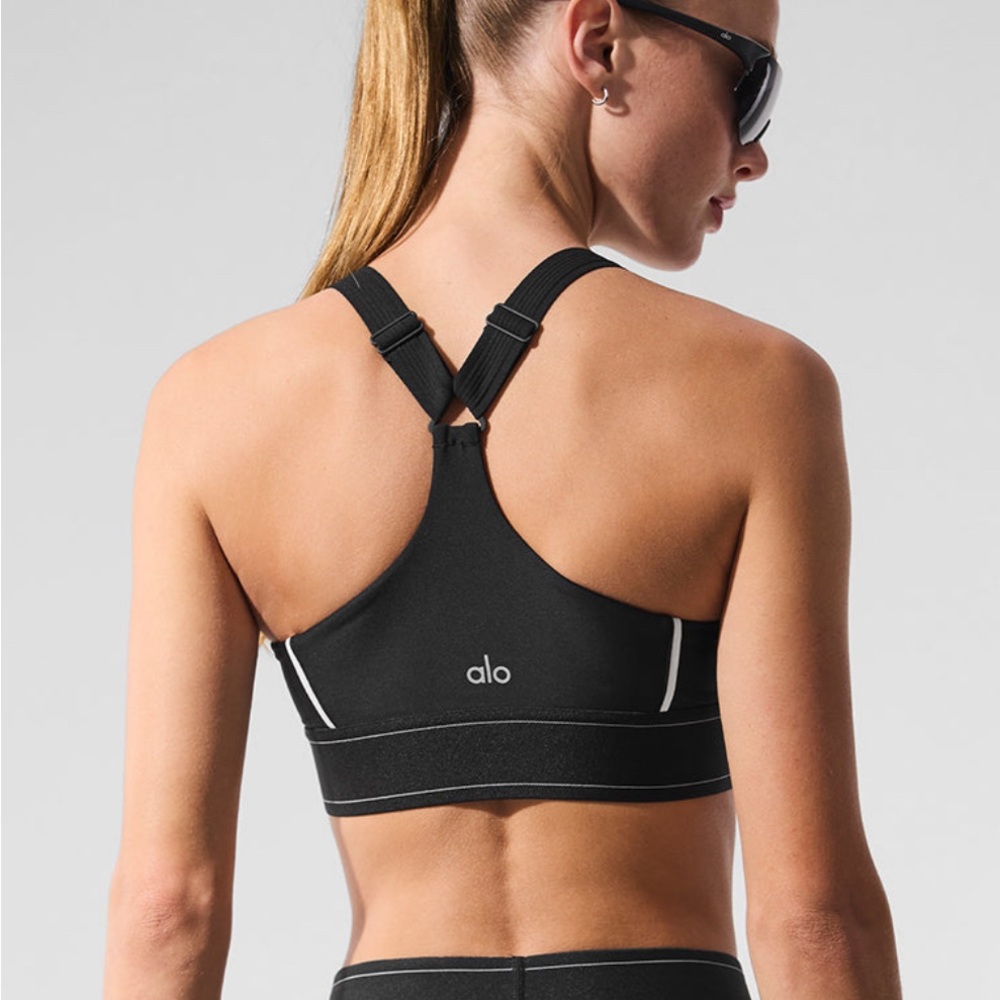 ALO Yoga Women's Black Sports Bra